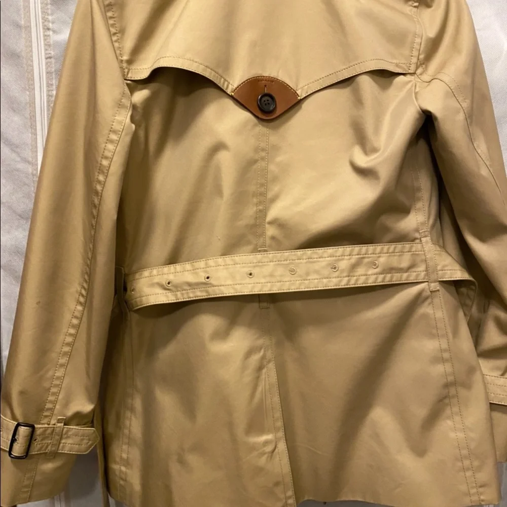 Coat - Picture 2 of 3